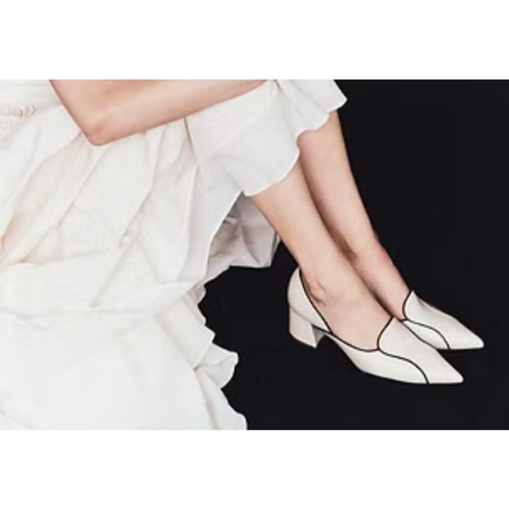 LIKE NEW Mavette Fiona Loafers Pointed Toe Block Heel Ivory/Black Trim EU 38.5 - Picture 4 of 15